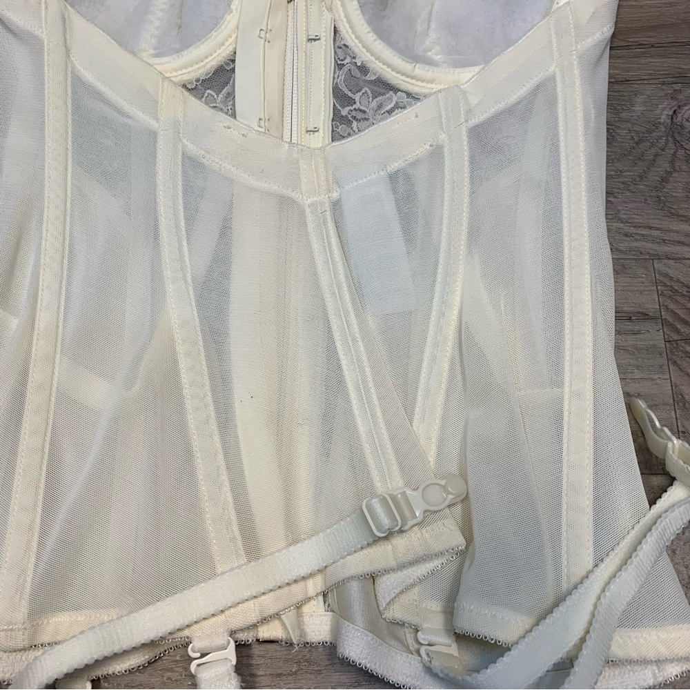 VTG Carnival Lace Strapless Basque Front Zipper - Picture 5 of 10